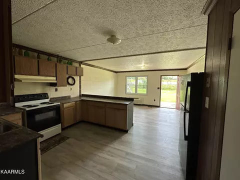 6323 W Andrew Johnson Hwy, Talbott, TN 37877 photo 2