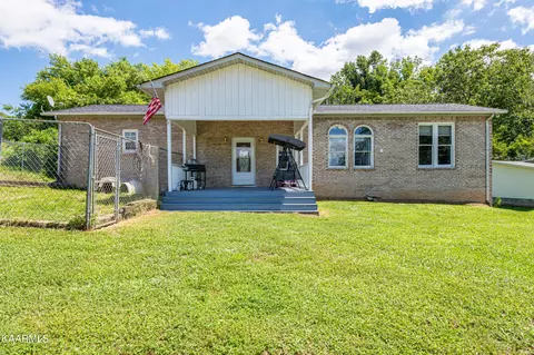 342 Riverview Dr, Clinton, TN 37716