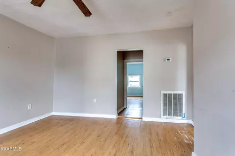 434 Eagle Bend Rd, Clinton, TN 37716 photo 12