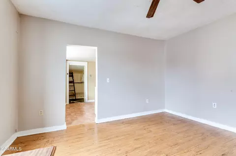 434 Eagle Bend Rd, Clinton, TN 37716 photo 10