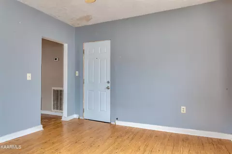 434 Eagle Bend Rd, Clinton, TN 37716 photo 5