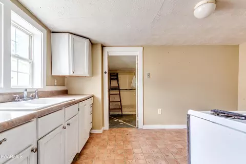 434 Eagle Bend Rd, Clinton, TN 37716 photo 13