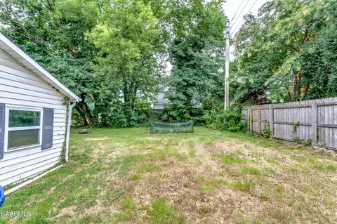 434 Eagle Bend Rd, Clinton, TN 37716 photo 4