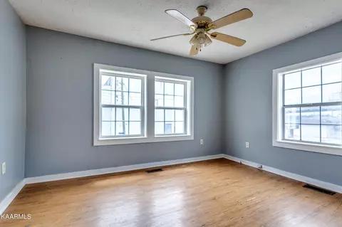 434 Eagle Bend Rd, Clinton, TN 37716 photo 6