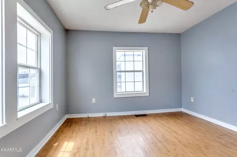 434 Eagle Bend Rd, Clinton, TN 37716 photo 7