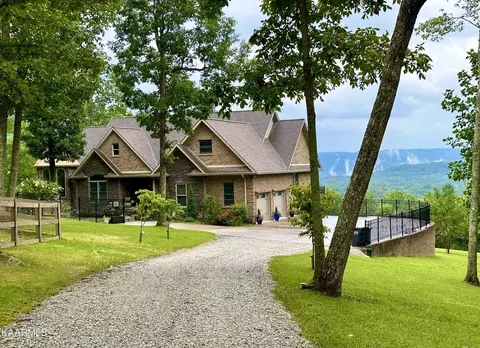 166 Rocky Branch Loop, Huntsville, TN 37756