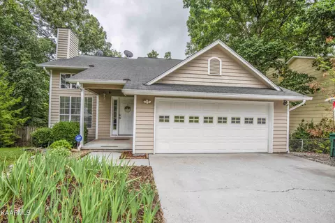1417 Overton Ln, Knoxville, TN 37923