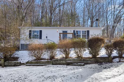 109 Old Suddath Rd, Harriman, TN 37748