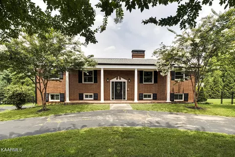 124 Suffolk Dr, Knoxville, TN 37922