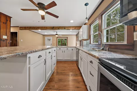 7900 Harmon Rd, Powell, TN 37849 photo 12