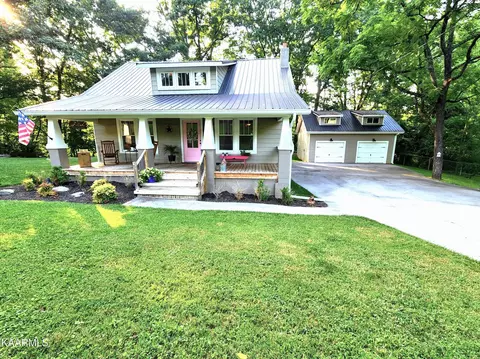 709 Reed Dr, Powell, TN 37849