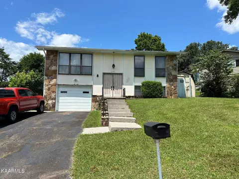 6147 Cougar Dr, Knoxville, TN 37921