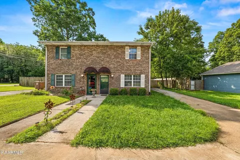 704 Shadycrest Dr, Knoxville, TN 37909