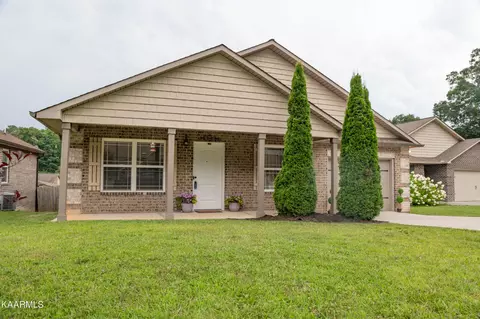 155 Ann Cove Ln, Powell, TN 37849