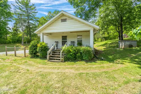 1296 Allensville Rd, Sevierville, TN 37876