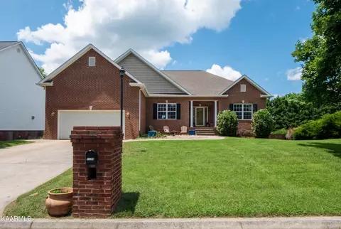 5233 Magic Lantern Dr, Knoxville, TN 37918
