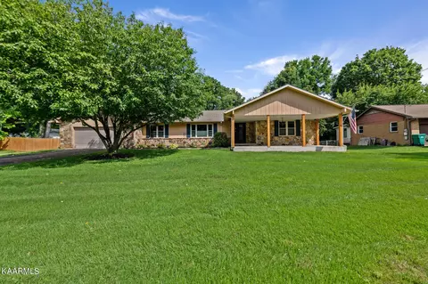 11717 Georgetowne Dr, Knoxville, TN 37934