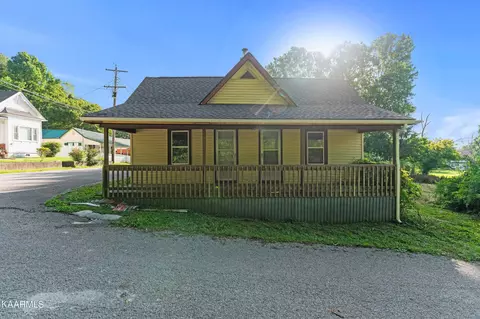 315 Adkins St, Rocky Top, TN 37769