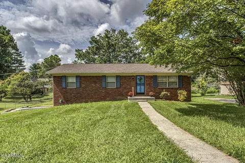 7725 Maida Vale Cir, Powell, TN 37849