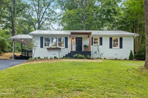 107 Redbud Dr, Maryville, TN 37804
