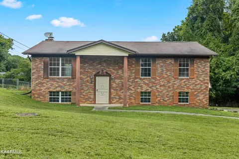 8420 Grane Lefe St, Knoxville, TN 37938