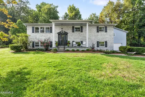 10528 Pinedale Dr, Knoxville, TN 37922