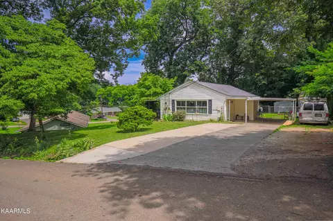 4615 Tanglewood Rd, Knoxville, TN 37912