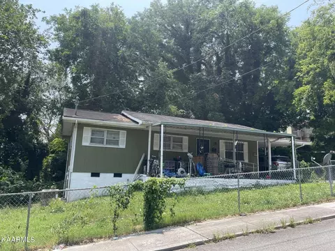 1700 Boyd St, Knoxville, TN 37921