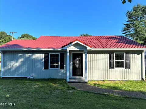 501 Oak St, Athens, TN 37303