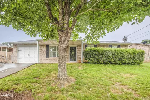 4546 Hooks Ln, Knoxville, TN 37938