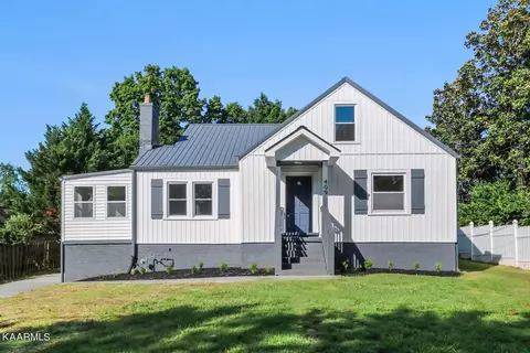 409 S Cedar St, Maryville, TN 37803