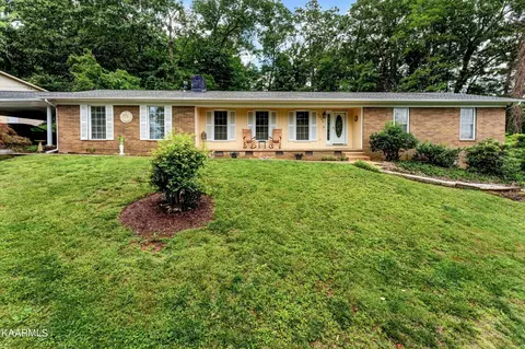 7920 Blueberry Rd, Powell, TN 37849