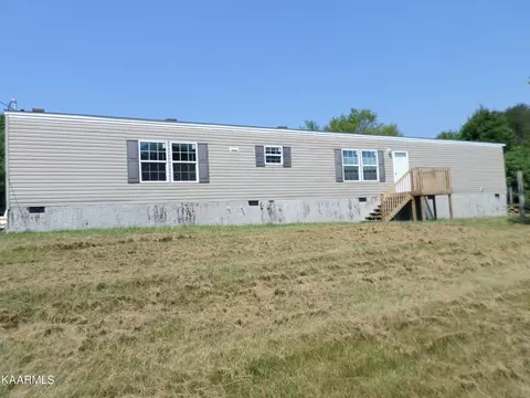 2714 Langston Rd, Strawberry Plains, TN 37871