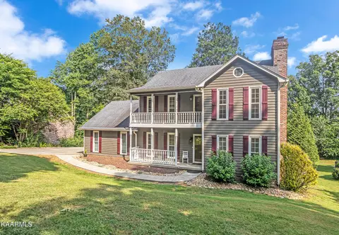 910 Forest Ridge Cir, Knoxville, TN 37932