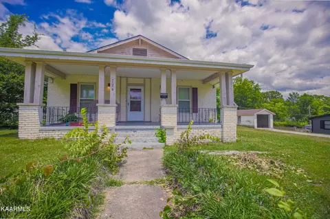 724 SE Witt Pl, Knoxville, TN 37915