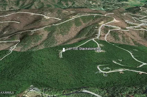 15 Stackstone Rd, Sevierville, TN 37862 photo 3