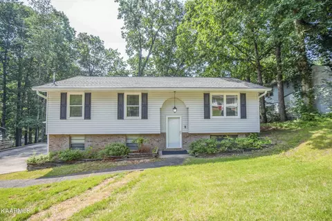 6606 Hunters Glen Dr, Knoxville, TN 37921