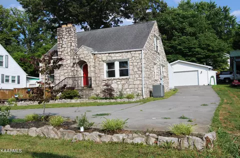 1224 Forest Ave, Maryville, TN 37804