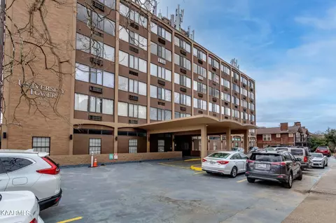 1700 Clinch Ave #411, Knoxville, TN 37916