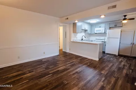 1512 Forest Ave #C104, Knoxville, TN 37916