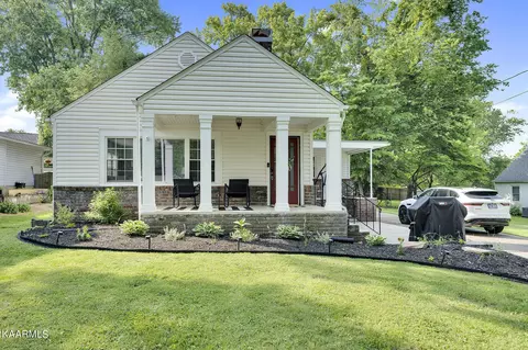 2916 Conner Dr, Knoxville, TN 37918