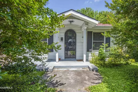 2009 Nickerson Ave, Knoxville, TN 37917