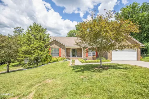 115 Autumn Dr, Clinton, TN 37716