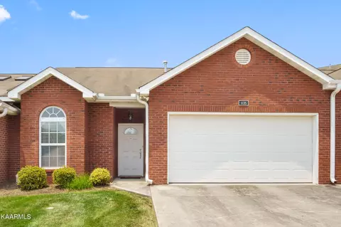1135 NW Webster Grove Ln, Knoxville, TN 37909