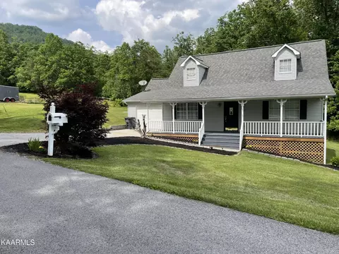 390 Wildwood Cir, La Follette, TN 37766