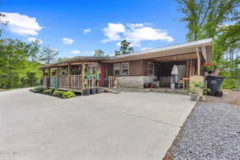 3119 Noland Dr, Pigeon Forge, TN 37863
