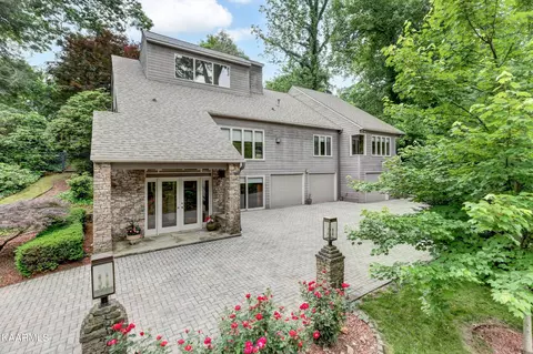 586 Arrowhead Tr, Knoxville, TN 37919