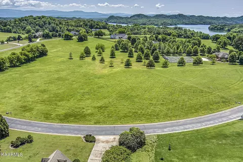 185 Thunder Rd, Vonore, TN 37885