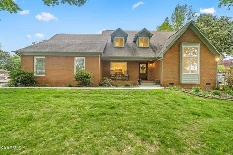 12109 Broadwood Dr, Knoxville, TN 37934