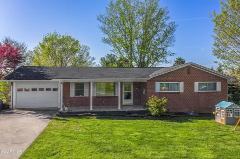 1411 Scenic Dr, New Market, TN 37820